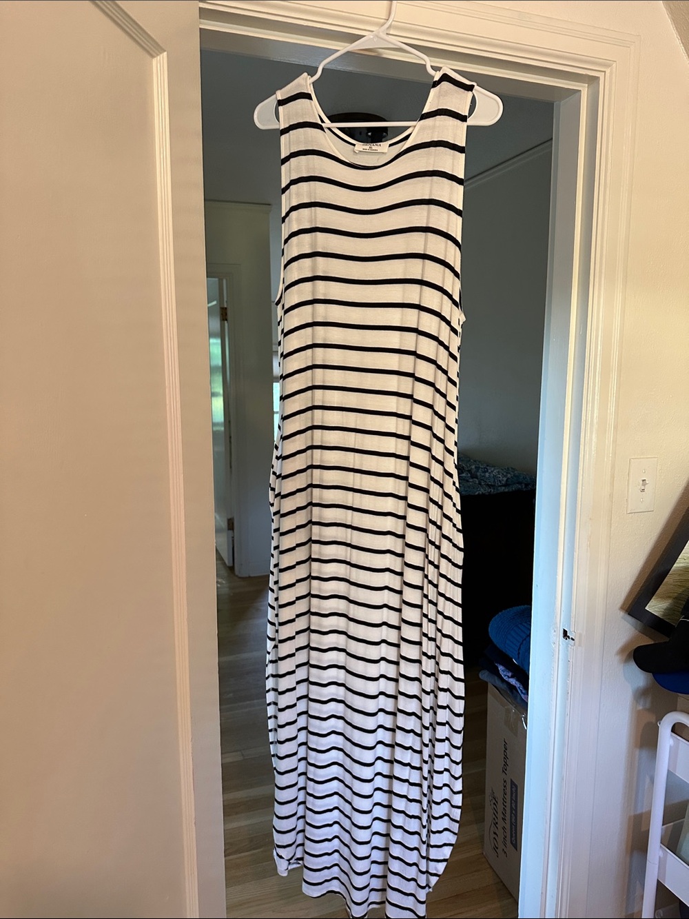 Zenana Outfitters White and Black Striped dress - XL - Picture 2 of 6